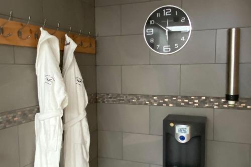 house of juniper the manse