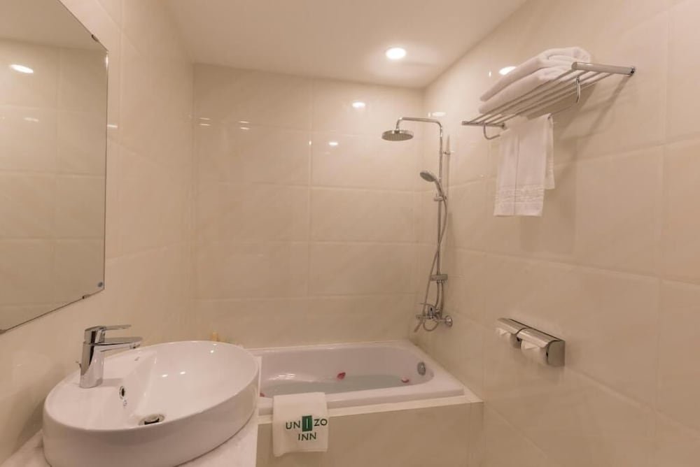a25 hotel le thi hong gam