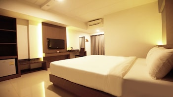 b2 chang phueak gate premier hotel