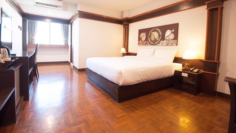 b2 chang phueak gate premier hotel