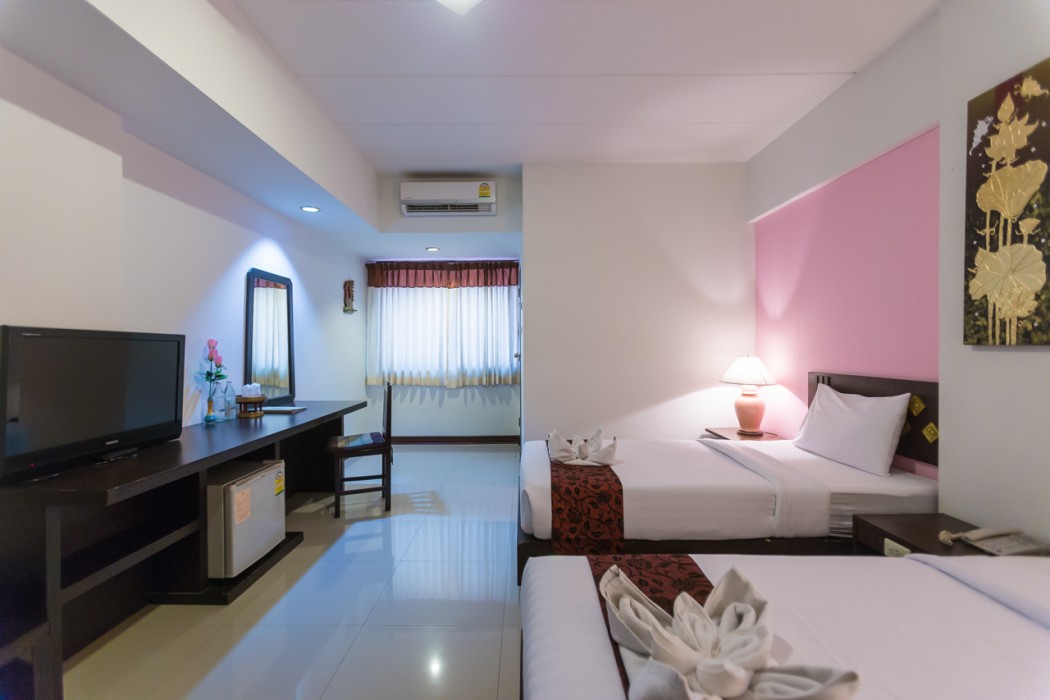 b2 chang phueak gate premier hotel