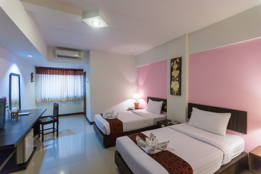 b2 chang phueak gate premier hotel