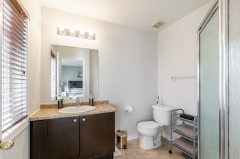 globalstay luxury 3br townhomes with hot tub gym bbq