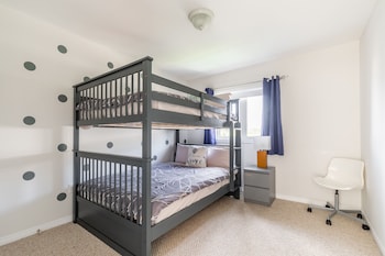 globalstay luxury 3br townhomes with hot tub gym bbq