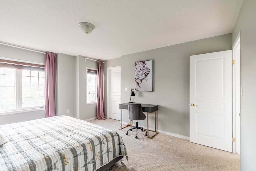 globalstay luxury 3br townhomes with hot tub gym bbq