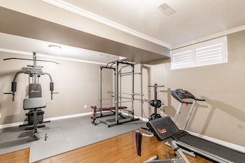 globalstay luxury 3br townhomes with hot tub gym bbq