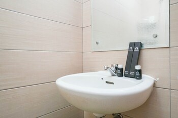 simply studio room apartment margonda residences 5