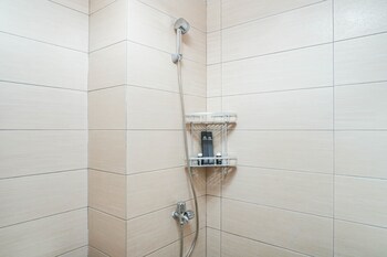 simply studio room apartment margonda residences 5