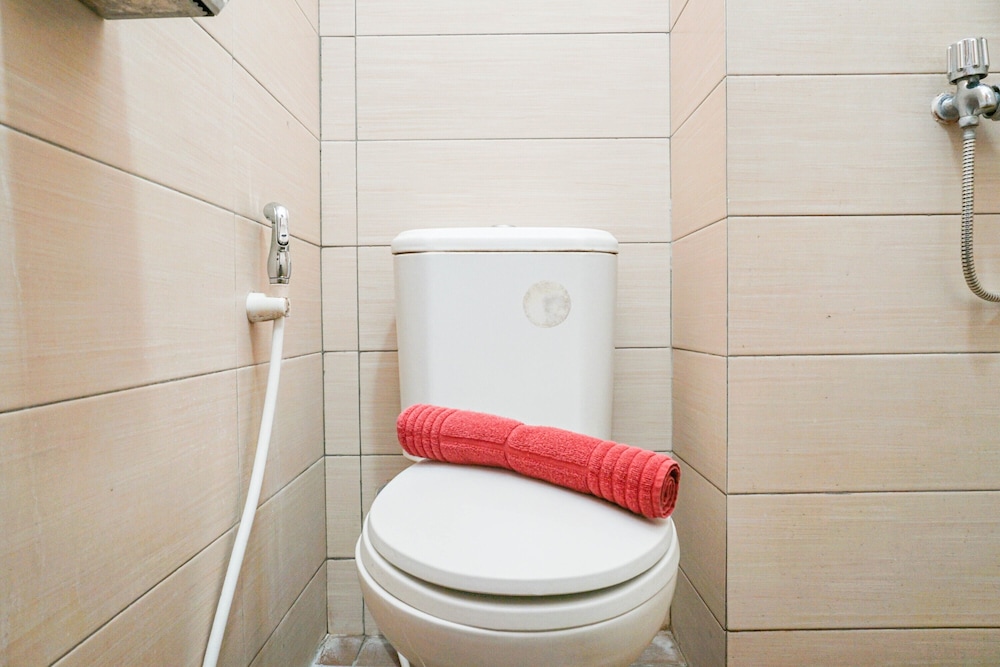 simply studio room apartment margonda residences 5