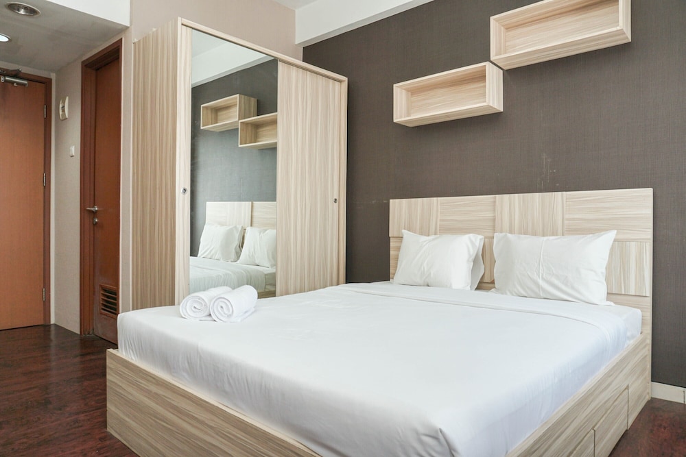 simply studio room apartment margonda residences 5