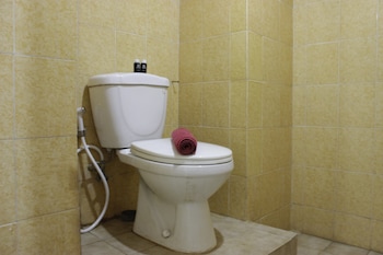 spacious 2br apartment buah batu park near exit tol