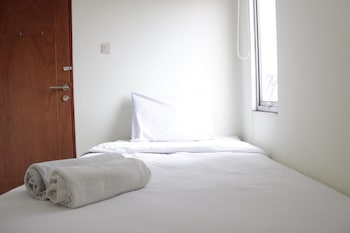 spacious 2br apartment buah batu park near exit tol