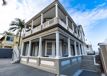 luxe suites boutique hotel