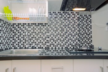 studio apartment at the springlake view summarecon with mall view