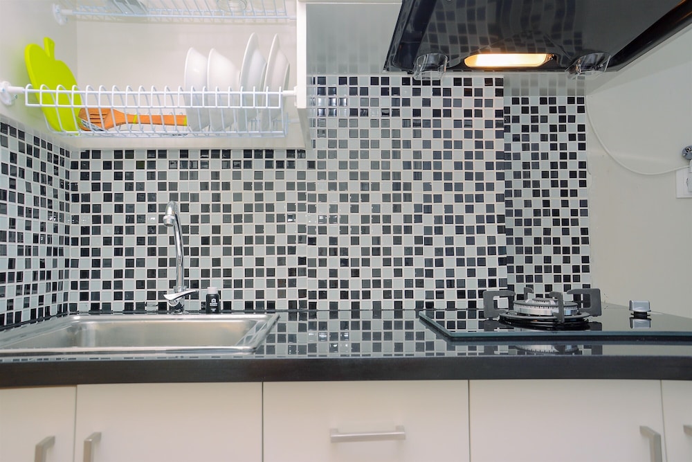 studio apartment at the springlake view summarecon with mall view