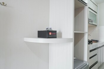 Cozy Studio At Park View Condominium Margonda Apartment,,0 star