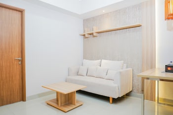 clean and elegant 1br at the oasis apartment