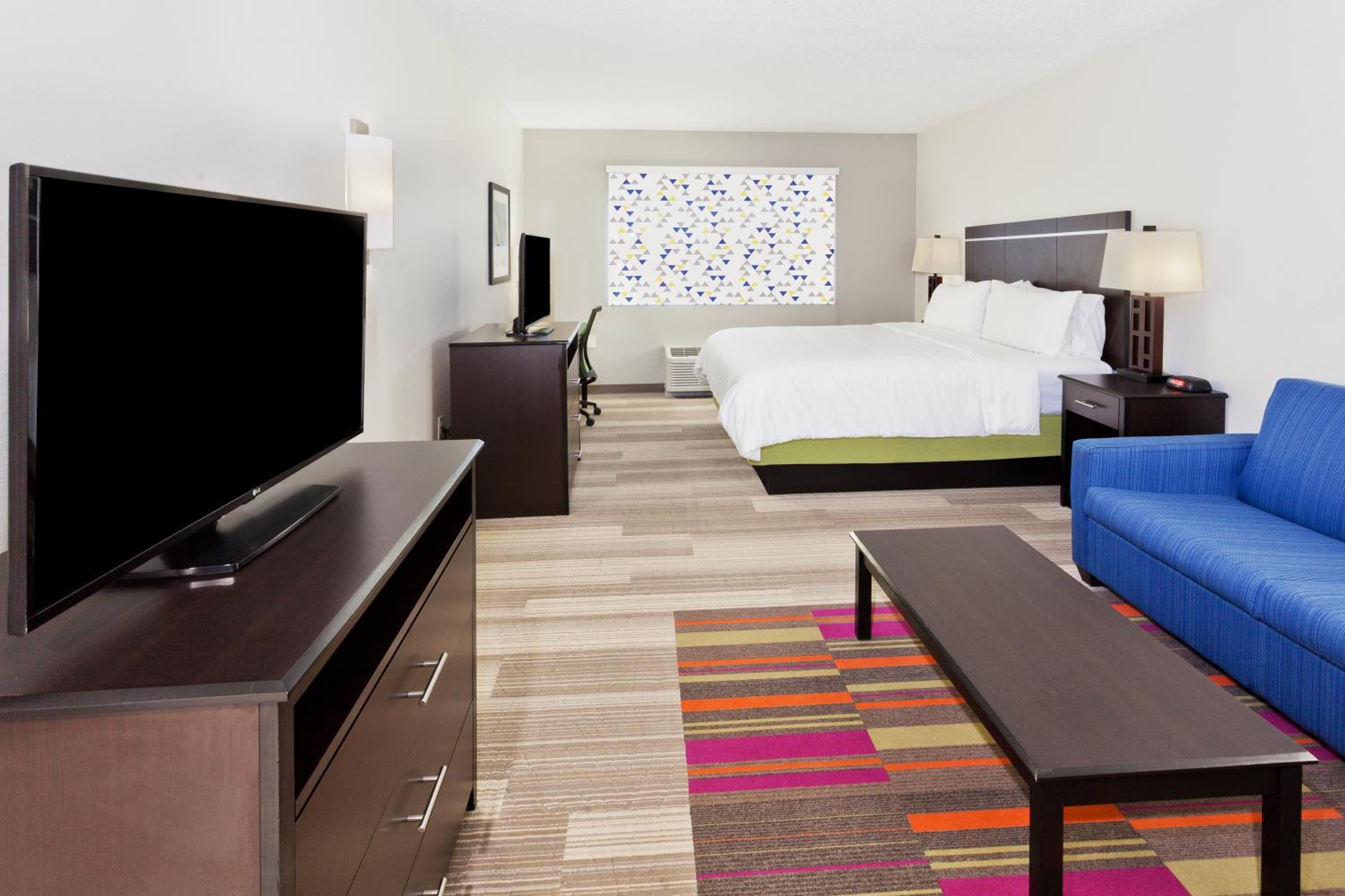 holiday inn express and suites montgomery east eastchase