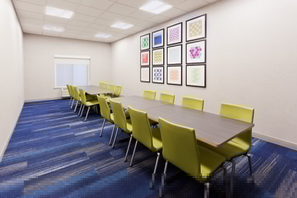 holiday inn express and suites montgomery east eastchase