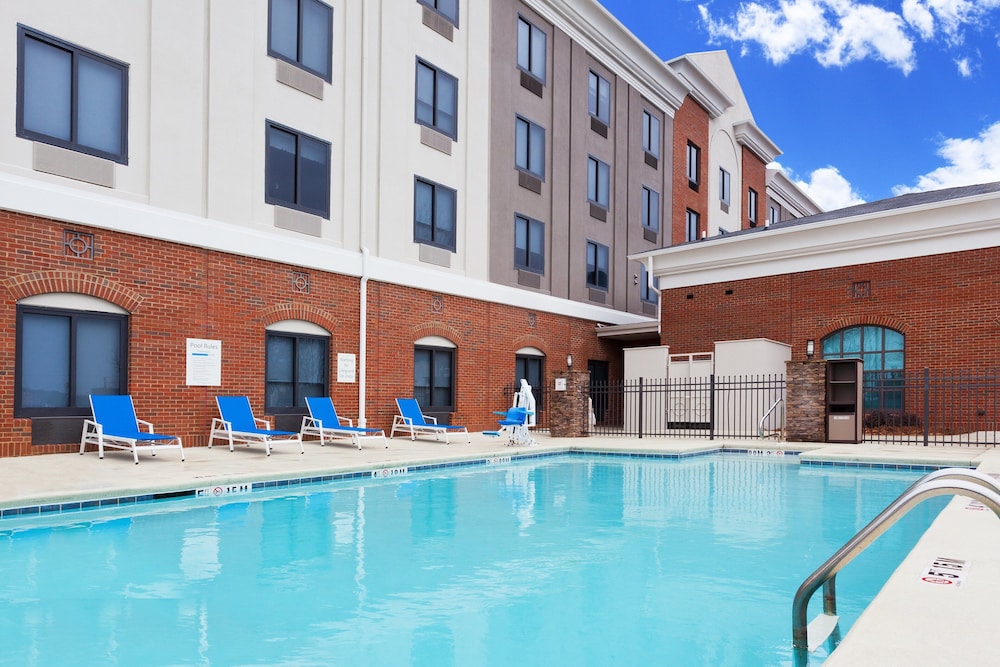 holiday inn express and suites montgomery east eastchase