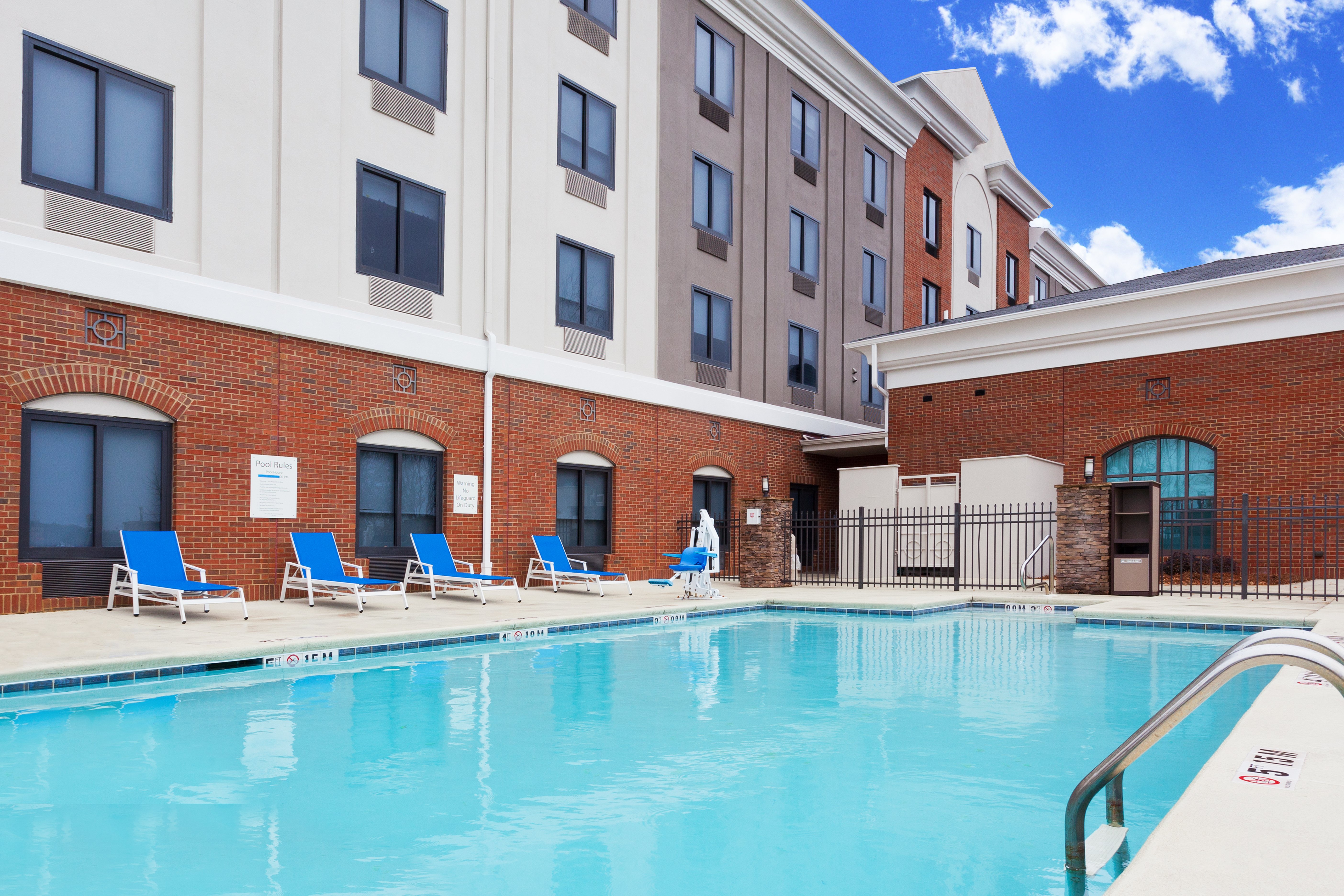 holiday inn express and suites montgomery east eastchase