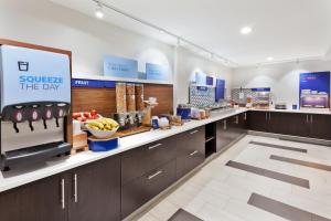 holiday inn express and suites montgomery east eastchase