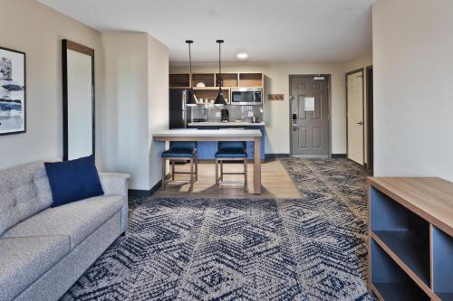 candlewood suites montgomery north by ihg