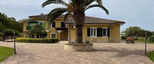 Villa Pedrosa,,1 star