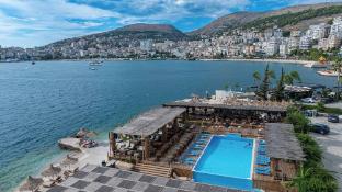 grand hotel