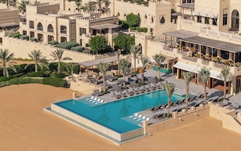 qasr al sarab desert resort by anantara