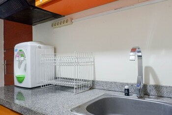 best value and spacious studio room apartment at high point serviced by travelio