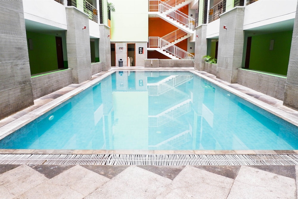 best value and spacious studio room apartment at high point serviced by travelio