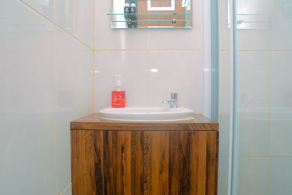 cozy and simple living 1br grand kamala lagoon apartment