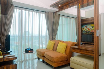 cozy and simple living 1br grand kamala lagoon apartment