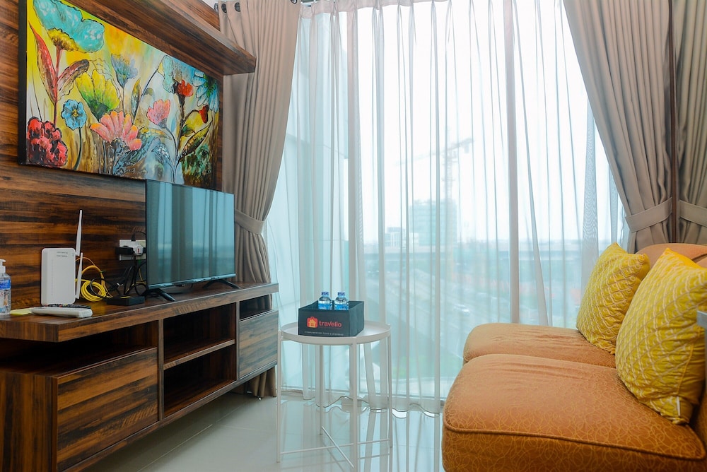 cozy and simple living 1br grand kamala lagoon apartment