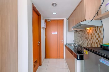 cozy stay studio apartment at margonda residence 5