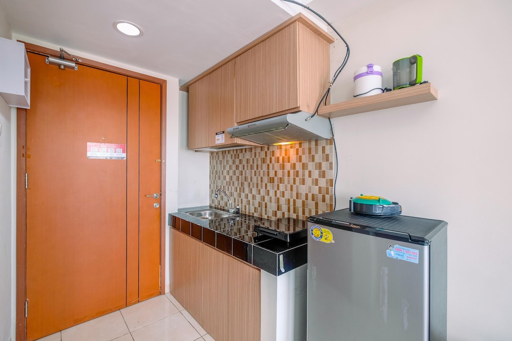 cozy stay studio apartment at margonda residence 5