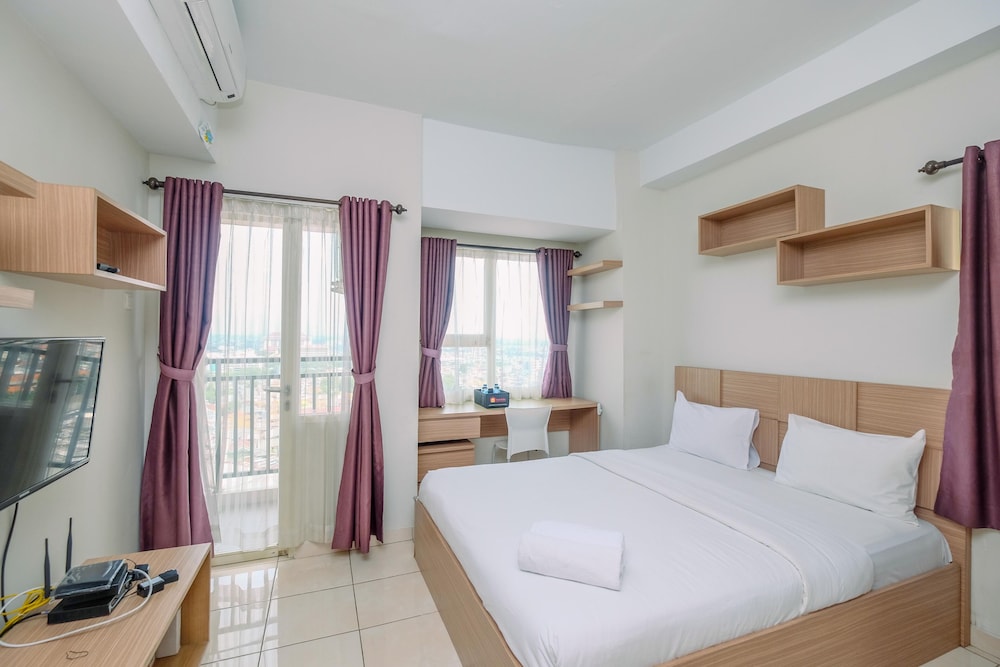 cozy stay studio apartment at margonda residence 5