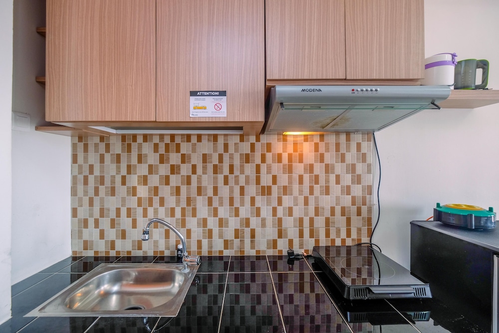 cozy stay studio apartment at margonda residence 5