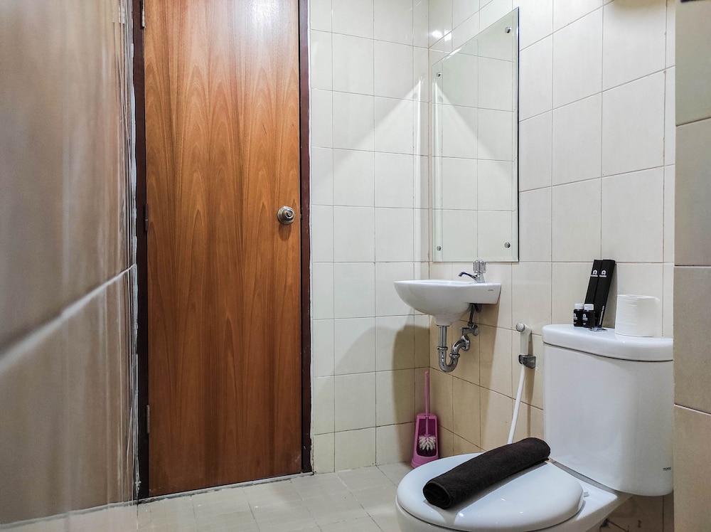 homey and comfy 2br at vida view apartment