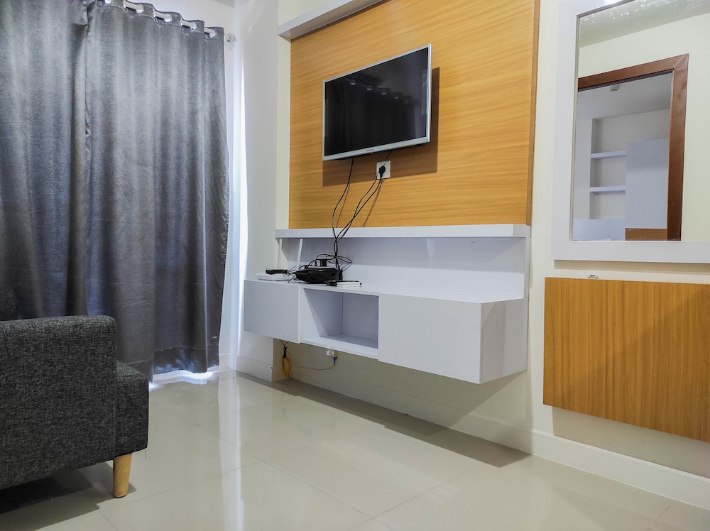 homey and comfy 2br at vida view apartment