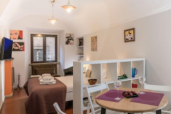 minerva in pantheon apartment