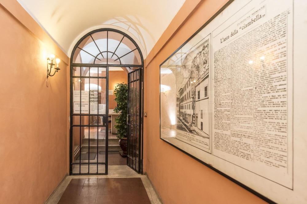 minerva in pantheon apartment