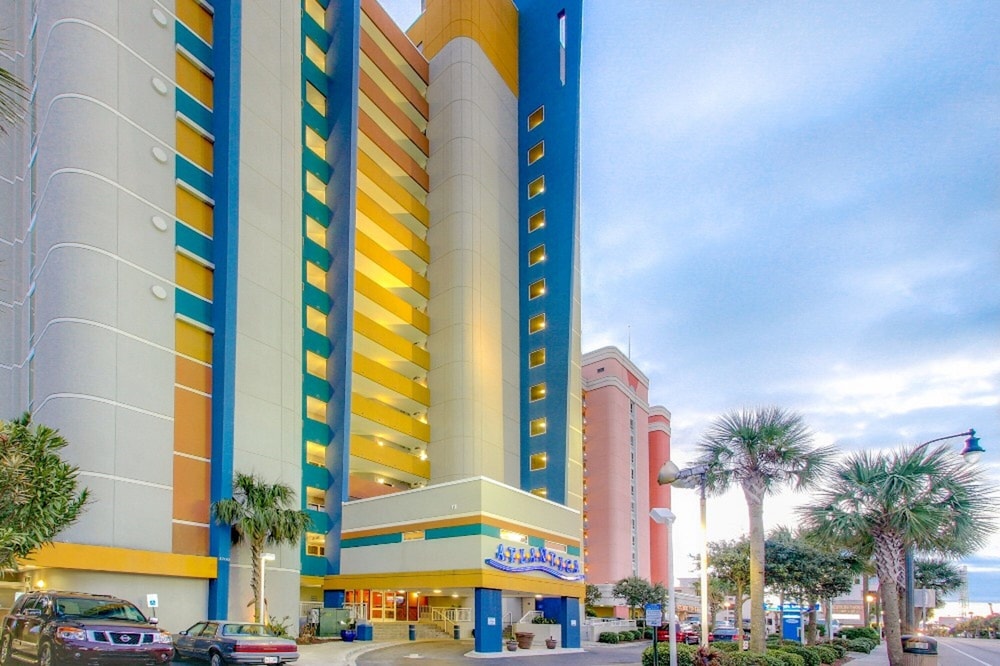 hosteeva 2 br oceanfront views w pool atlantica towers condo