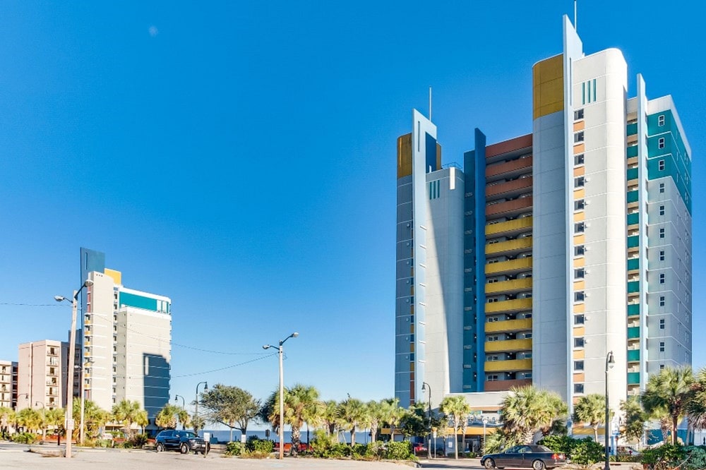 hosteeva 2 br oceanfront views w pool atlantica towers condo