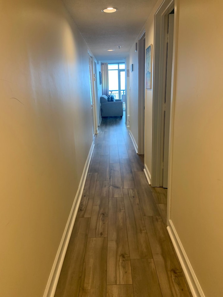 hosteeva 2 br oceanfront views w pool atlantica towers condo