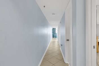 hosteeva 2 br oceanfront views w pool atlantica towers condo