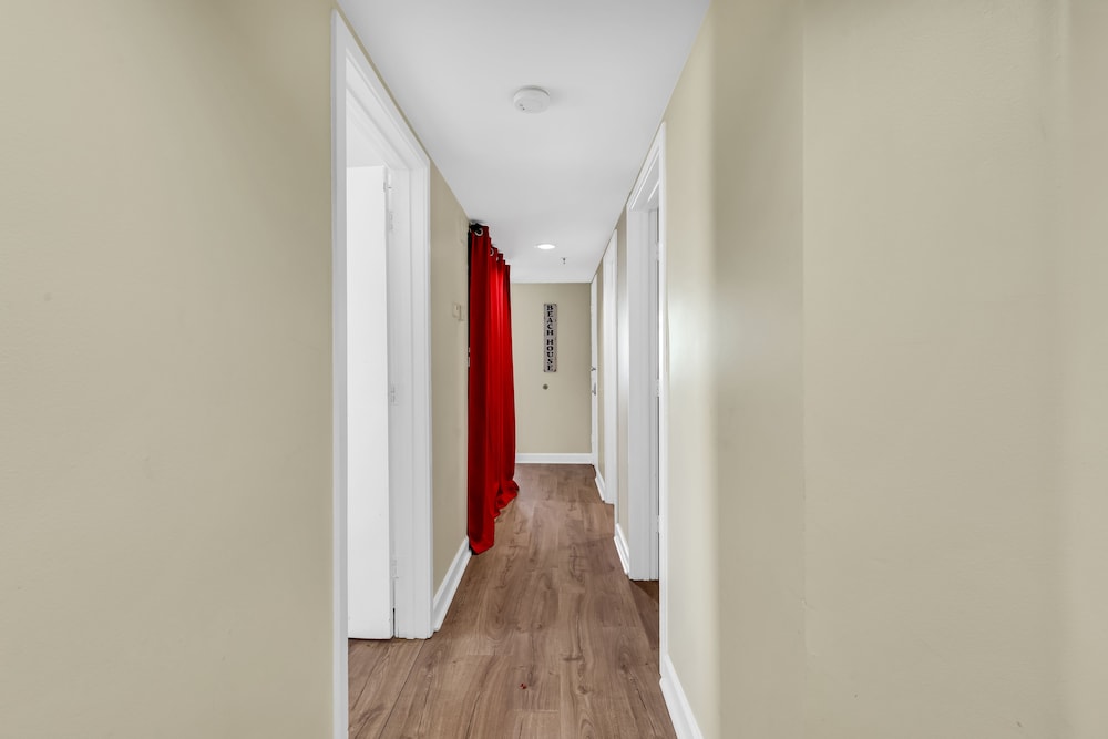 hosteeva 2 br oceanfront views w pool atlantica towers condo