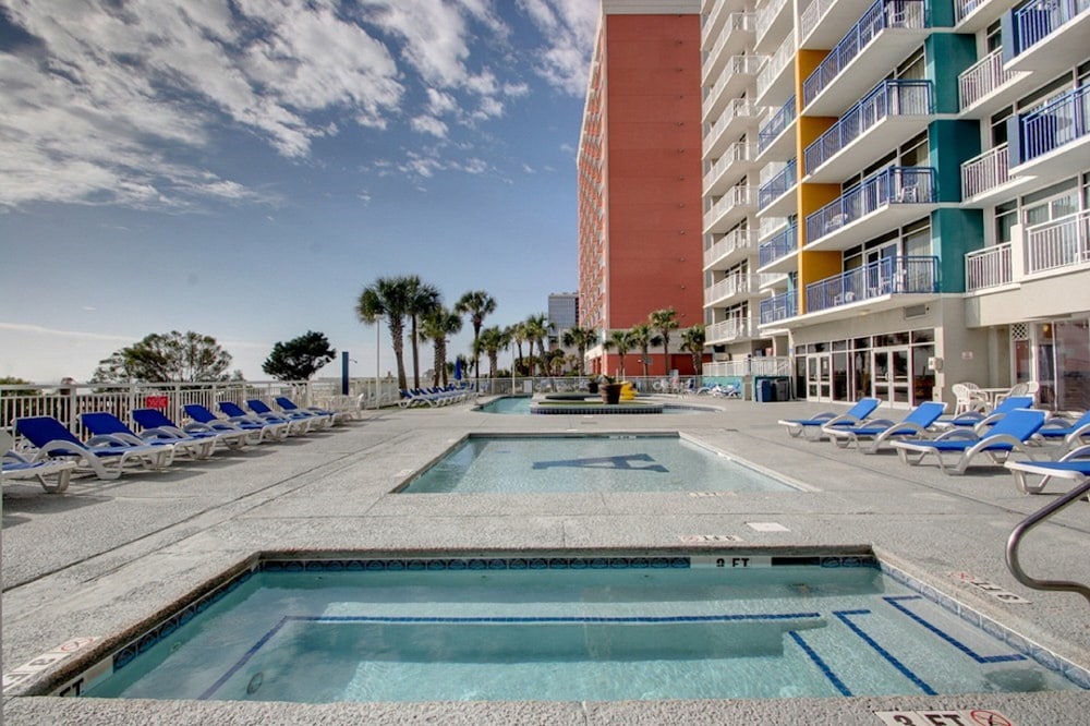 hosteeva 2 br oceanfront views w pool atlantica towers condo