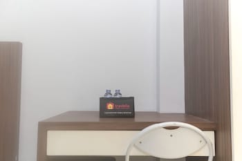 homey and comfort studio at the enviro apartment